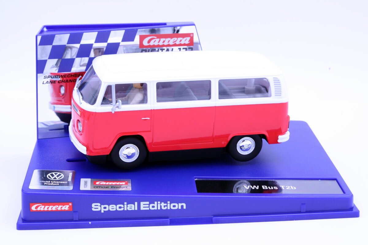 VW-Bus-Van-T2b-Idee-uns-Spiel-limited-edition-2023-Carrera-Digital-31097