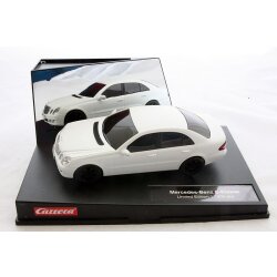 Mercedes Benz E Klasse mattweiß 1/500 Carrera...